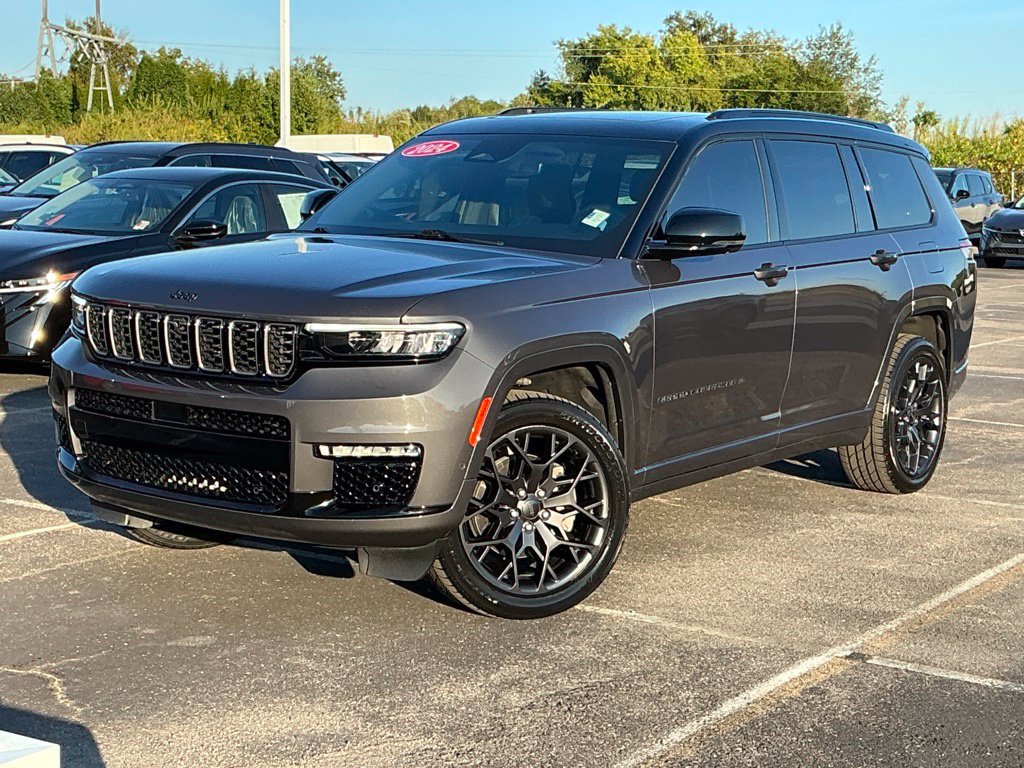 Used 2024 Jeep Grand Cherokee L Summit w/ High Altitude Package AWD/4WD image 2