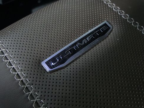 Used 2025 GMC Yukon Denali Ultimate AWD/4WD image 23