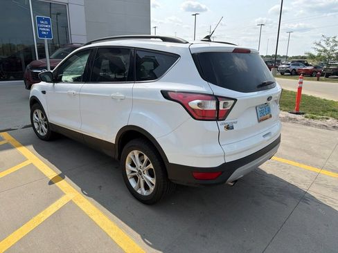 Used 2018 Ford Escape SEL w/ Canadian Touring Package AWD/4WD image 8
