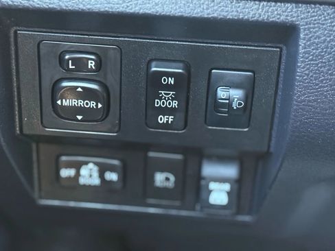 Used 2020 Toyota Tundra SR5 w/ SR5 Upgrade Package image 35