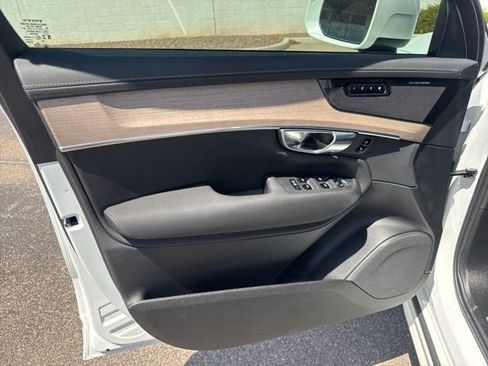 Certified 2025 Volvo XC90 B6 Plus w/ Protection Package Premier AWD/4WD image 13