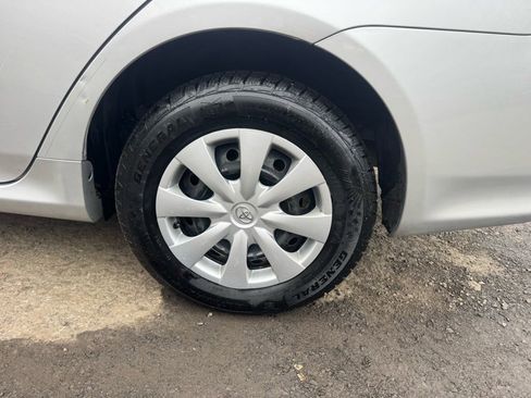 Used 2010 Toyota Corolla image 16