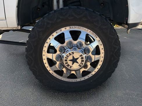 Used 2018 RAM 3500 Laramie Longhorn image 9