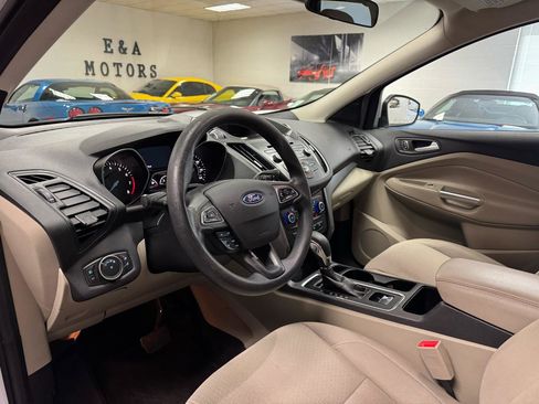 Used 2018 Ford Escape SE image 15