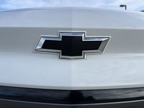 Used 2022 Chevrolet Bolt EUV LT w/ Convenience Package image 31