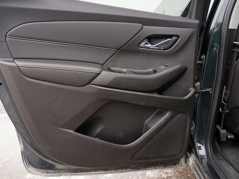 Used 2021 Chevrolet Traverse LT w/ LPO, Floor Liner Package image 19