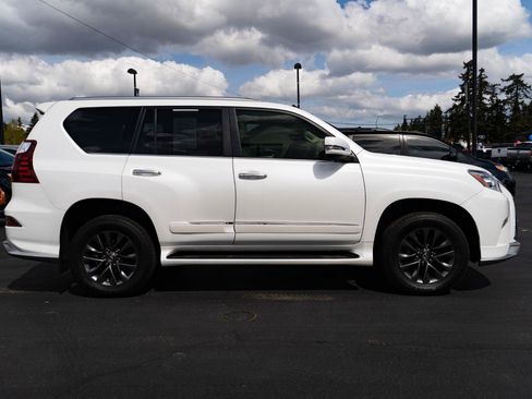 Used 2018 Lexus GX 460 Premium AWD/4WD image 9