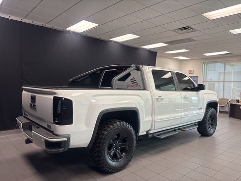 Used 2018 GMC Sierra 1500 SLT w/ All Terrain X Package image 3