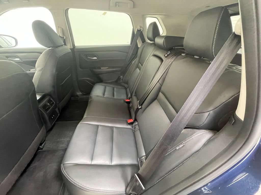 Used 2026 Nissan Rogue SL AWD/4WD image 12