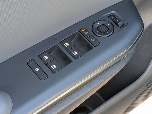 Used 2025 Kia K4 FWD image 13