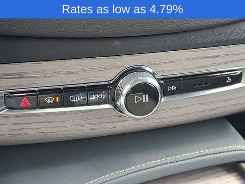 Certified 2024 Volvo XC90 T8 Ultimate w/ Lounge Package image 18