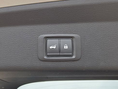 Used 2025 Mitsubishi Outlander SE FWD image 15