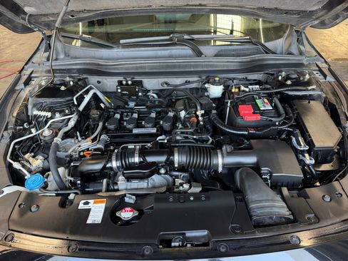 Used 2018 Honda Accord Sport image 21