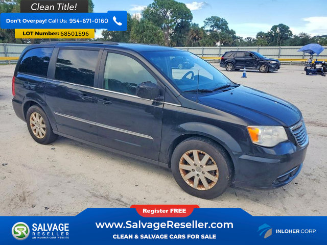 Used 2016 Chrysler Town & Country Touring FWD image 5