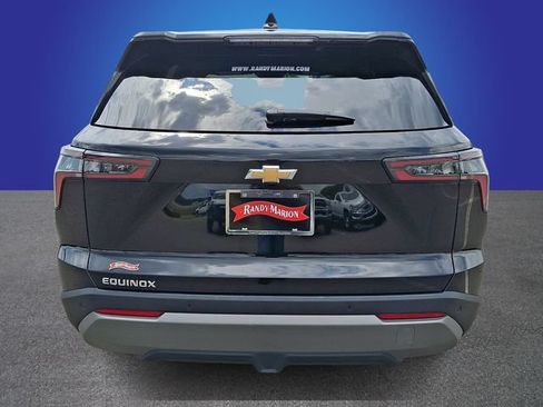Used 2026 Chevrolet Equinox LT FWD image 5