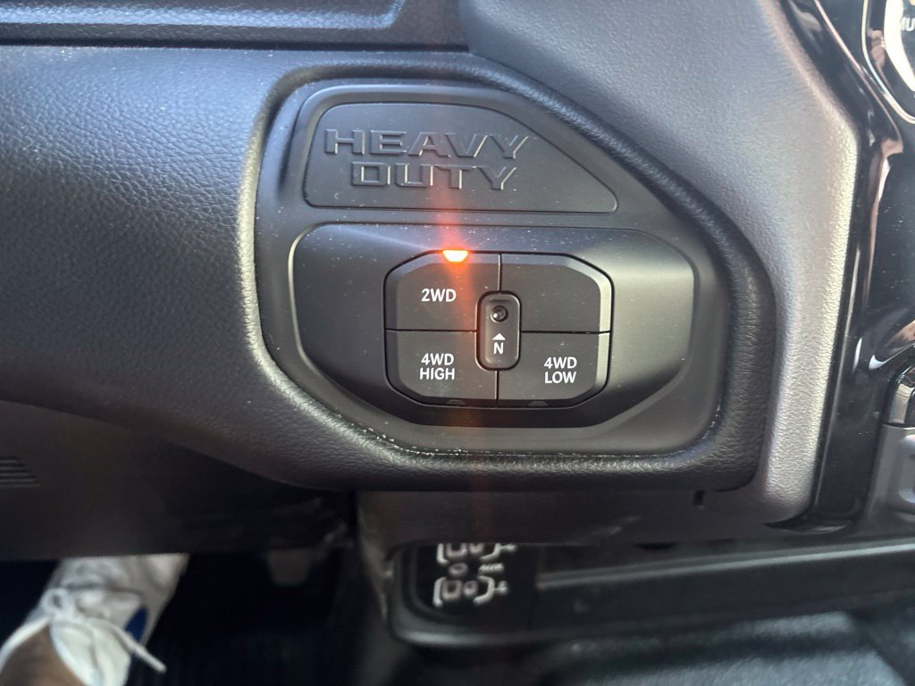 Used 2026 RAM 5500 4x4 Crew Cab image 13