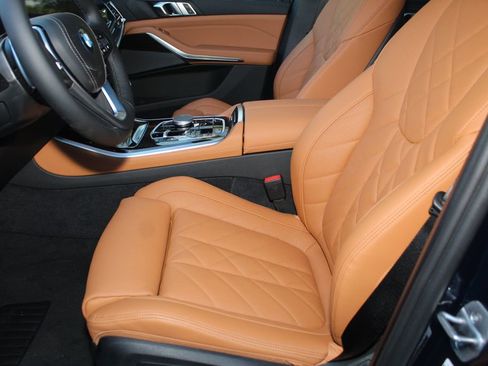 New 2026 BMW X5 xDrive50e w/ Premium Package image 19