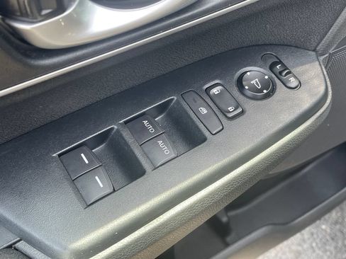 Used 2018 Honda CR-V EX image 15