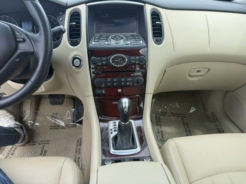 Used 2016 INFINITI QX50 AWD w/ Deluxe Touring Package image 17