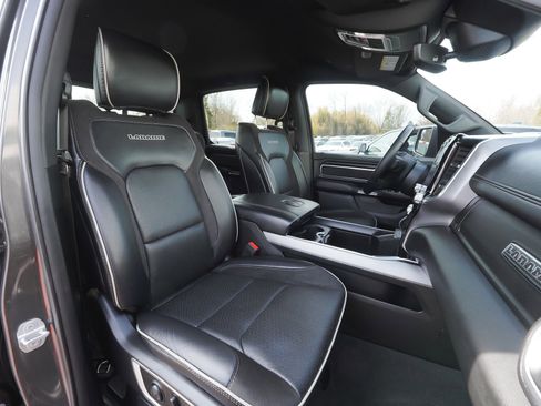 Used 2023 RAM 1500 Laramie AWD/4WD image 43