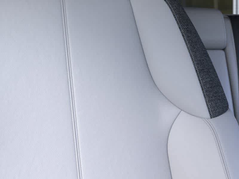 Used 2027 Cadillac Optiq Luxury w/ LPO, Floor Liner Package AWD/4WD image 21