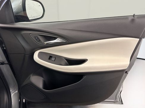 Used 2024 Buick Encore GX Sport Touring image 32