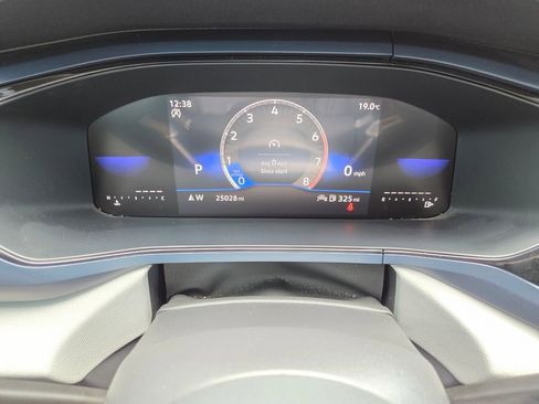 Used 2023 Volkswagen Taos SE FWD image 29