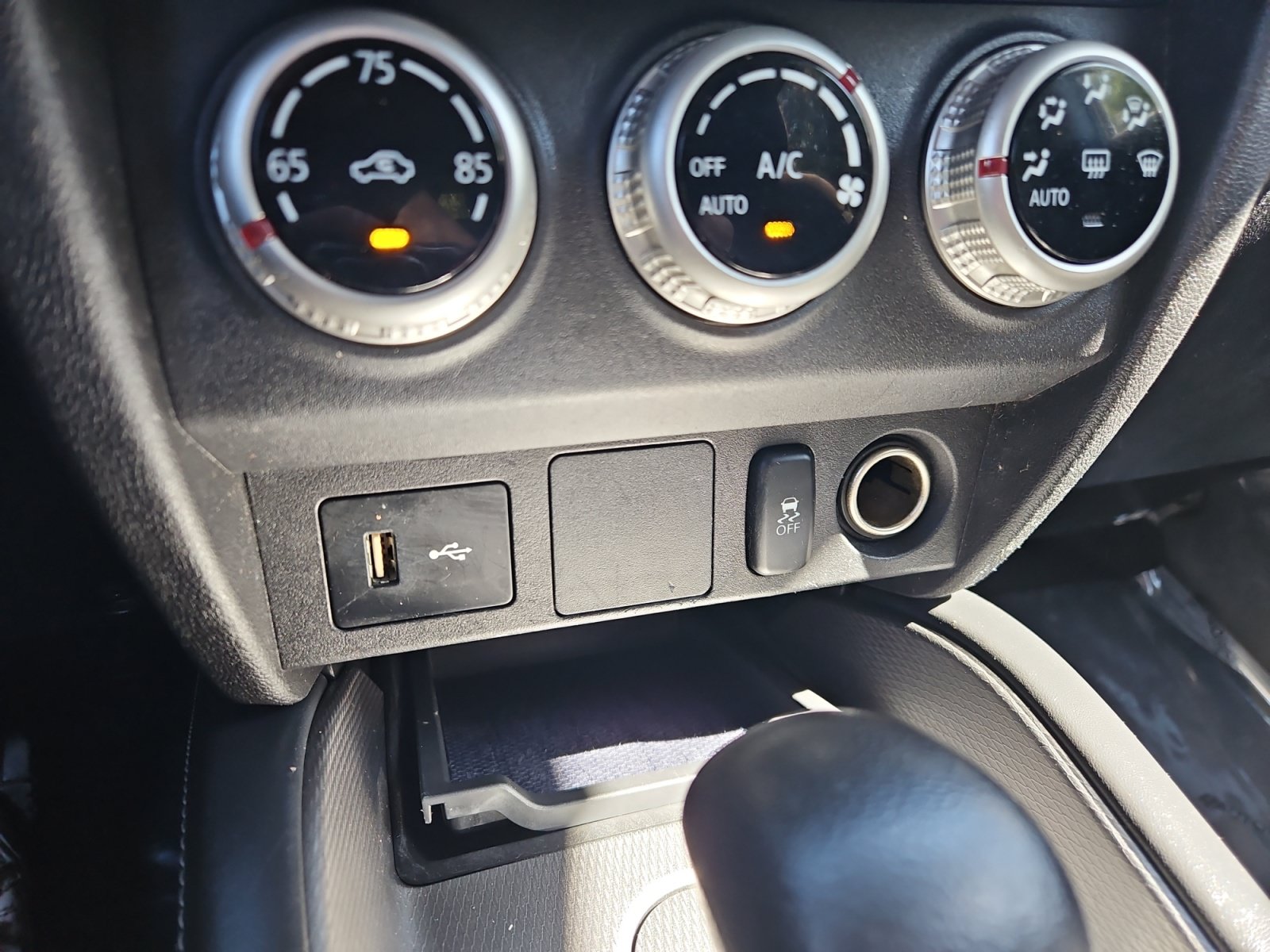 Used 2020 Mitsubishi Outlander Sport ES FWD image 17