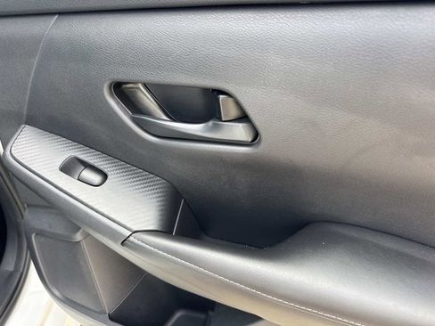 Used 2025 Nissan Sentra SV FWD image 21