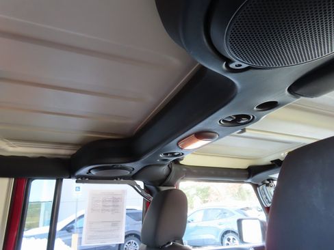 Used 2011 Jeep Wrangler Unlimited Sport image 27