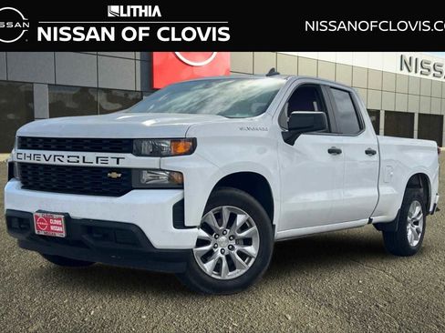 Used 2021 Chevrolet Silverado 1500 Custom image 1