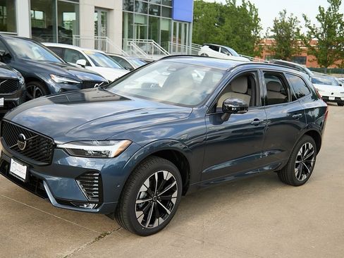 New 2026 Volvo XC60 B5 Plus w/ Protection Package Premier image 6