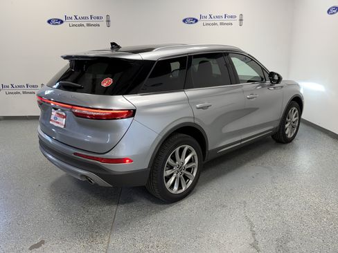 Used 2022 Lincoln Corsair FWD w/ Premium Package image 33