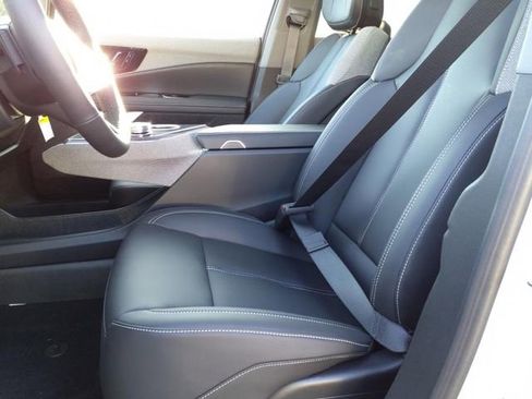 New 2025 Cadillac Optiq Luxury 1 image 5