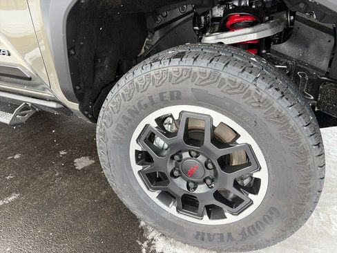 New 2026 Toyota Tacoma TRD Off-Road AWD/4WD image 9