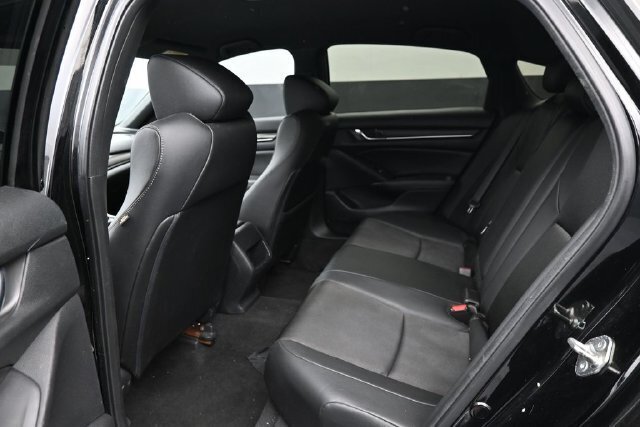 Used 2019 Honda Accord Sport image 17