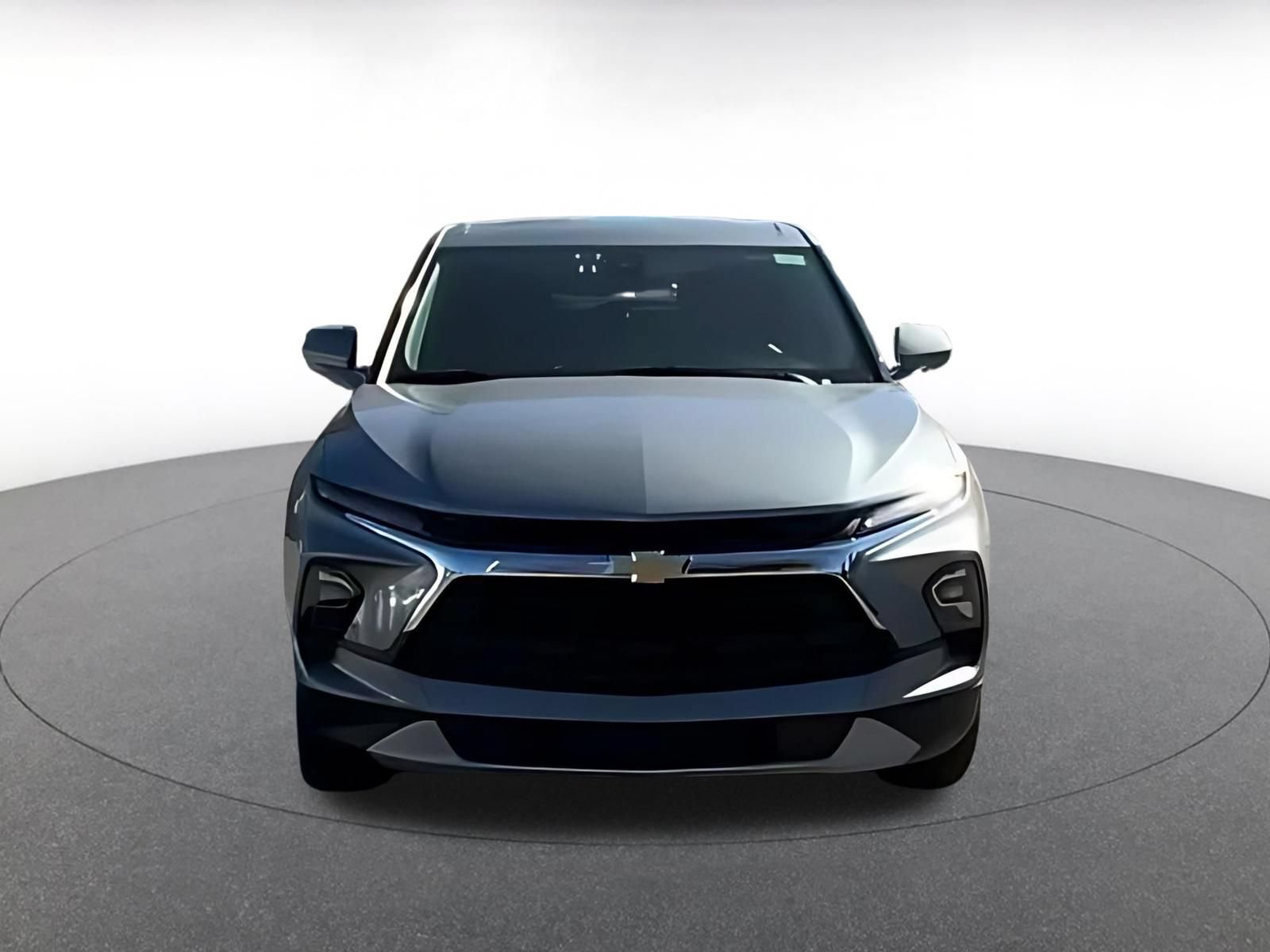 Used 2026 Chevrolet Blazer LT FWD image 3