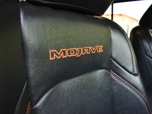 Used 2020 Jeep Gladiator Mojave AWD/4WD image 21