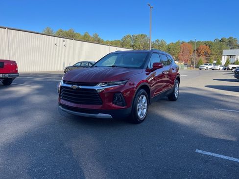 Used 2021 Chevrolet Blazer LT image 2