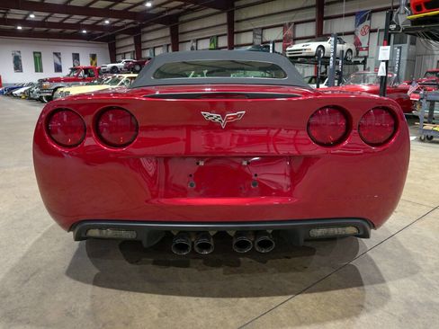 Used 2005 Chevrolet Corvette Convertible w/ Preferred Equipment Group RWD image 23