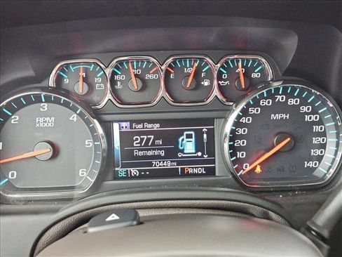 Used 2017 Chevrolet Suburban Premier RWD image 11