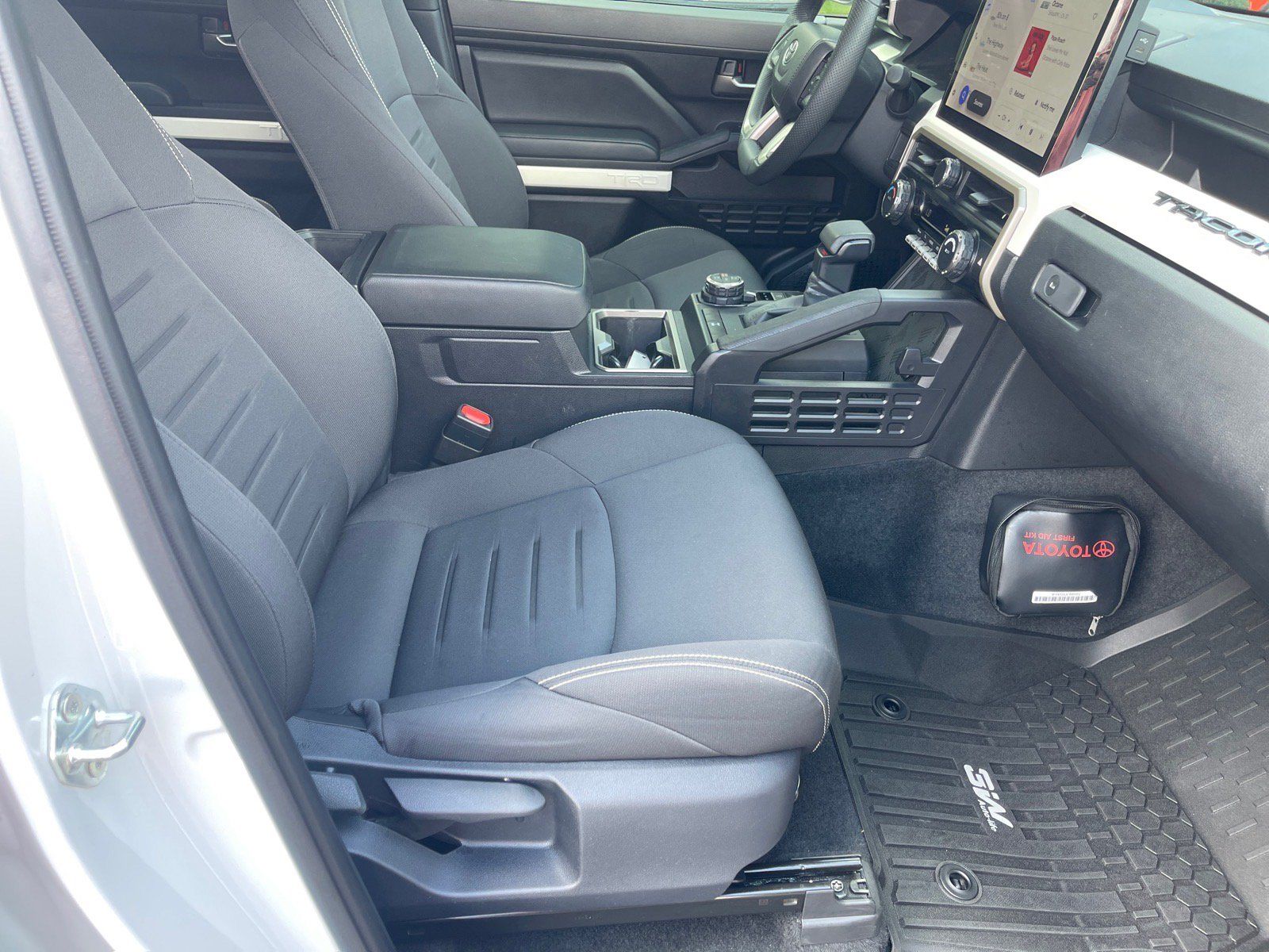 Used 2024 Toyota Tacoma TRD Off-Road AWD/4WD image 19