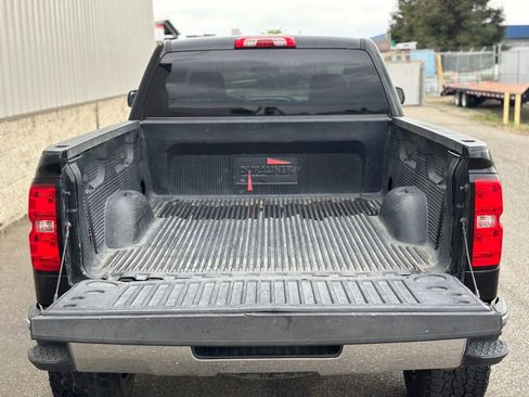 Used 2018 Chevrolet Silverado 1500 LT AWD/4WD image 5