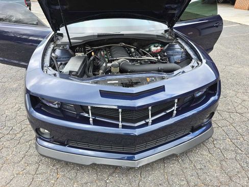 Used 2010 Chevrolet Camaro SS w/ LPO, Ground Effects Package image 10