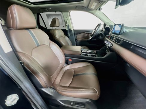 Used 2025 Honda Pilot Elite image 30