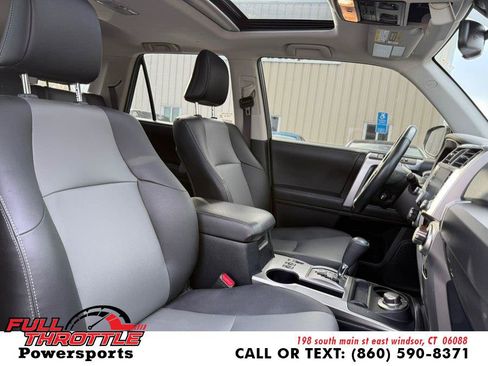 Used 2024 Toyota 4Runner SR5 Premium w/ Moonroof Package AWD/4WD image 17