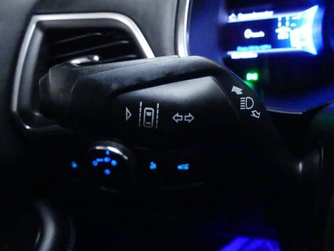 Used 2016 Ford Edge Titanium w/ Equipment Group 302A AWD/4WD image 17
