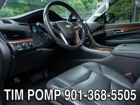 Used 2019 Cadillac Escalade Luxury AWD/4WD image 10