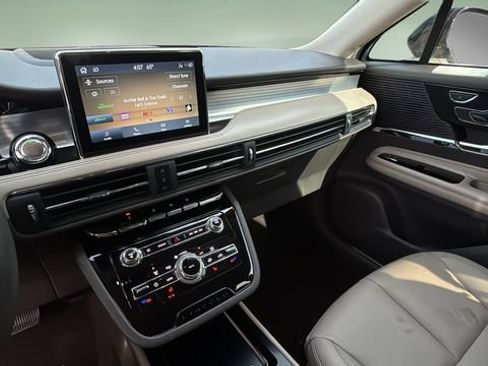 Used 2022 Lincoln Corsair FWD image 24
