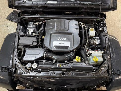 Used 2017 Jeep Wrangler Unlimited Sport w/ Quick Order Package 24S image 28